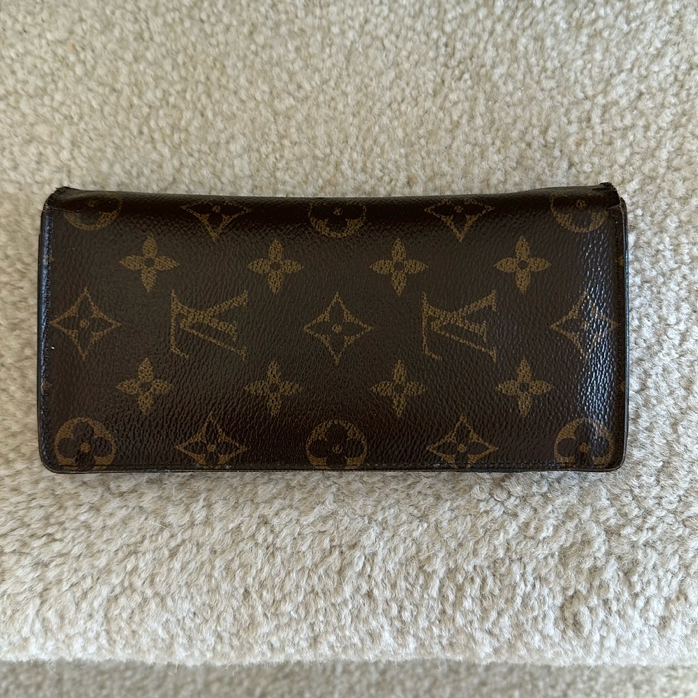 Louis Vuitton Monogram Bifold Wallet